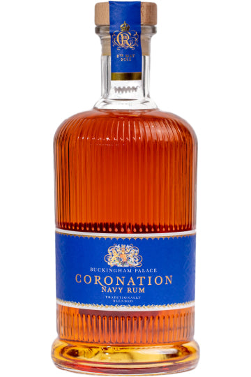 Flasche Buckingham Palace Coronation Navy Rum mit blauem Etikett.