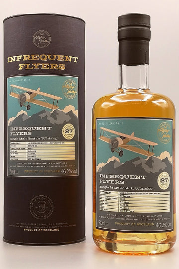 Eine Flasche Infrequent Flyers Single Malt Whisky mit Verpackungsdose im Hintergrund.