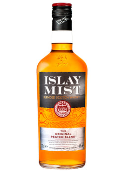 Flasche Islay Mist Blended Scotch Whisky vor weißem Hintergrund.