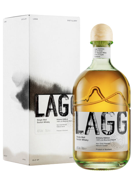 Flasche Lagg Single Malt Scotch Whisky mit Verpackung.