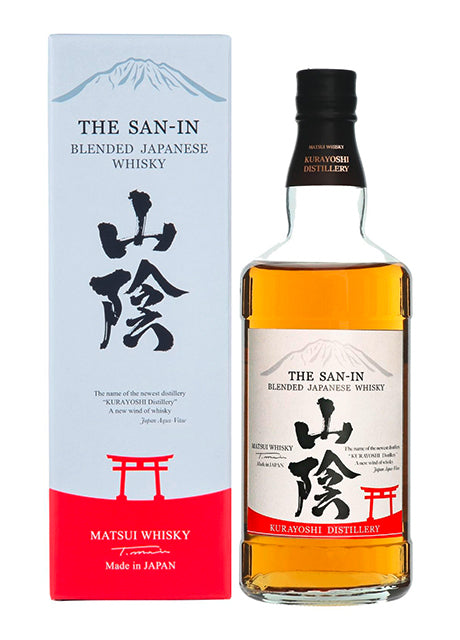 Eine Flasche San-In Blended Japanese Whisky neben der passenden Verpackung.