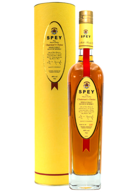 Speyside Single Malt Whisky "Chairman's Choice" Flasche neben gelber Geschenkverpackung.