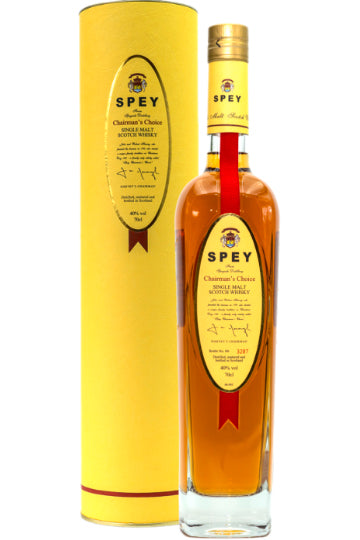 Flasche und Verpackung eines Spey Single Malt Scotch Whisky "Chairman's Choice" vor weißem Hintergrund.
