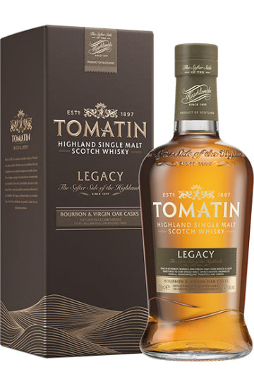 Eine Flasche Tomatin Legacy Whisky und die dazugehörige Verpackung.