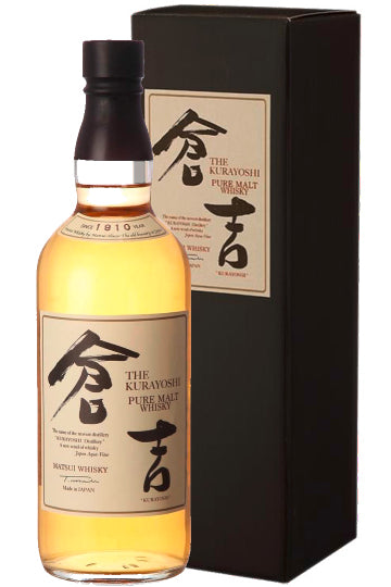 Eine Flasche japanischen Whisky vor einer schwarzen Geschenkbox.