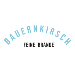 Logo mit der Aufschrift "BAUERNKIRSCH" oben und "FEINE BRÄNDE" darunter auf weißem Hintergrund.