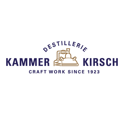 Logo der Kammer Kirsch Destillerie mit stilisiertem Brennkessel und Text 