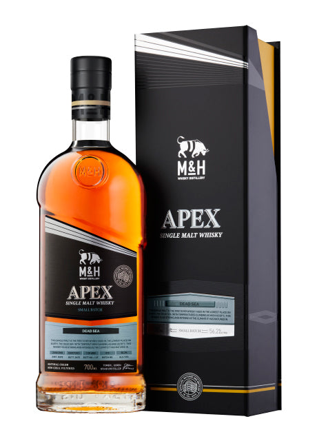 Eine Flasche M&H Apex Single Malt Whisky mit passender Verpackung.