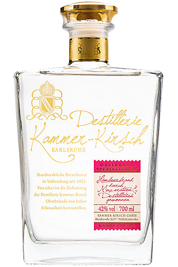 Flasche Kammer-Kirsch Obstbrand mit goldener Schrift und rotem Etikett.