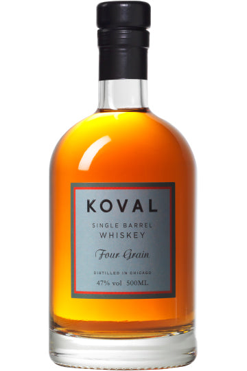 Eine Flasche Koval Four Grain Single Barrel Whiskey vor weißem Hintergrund.